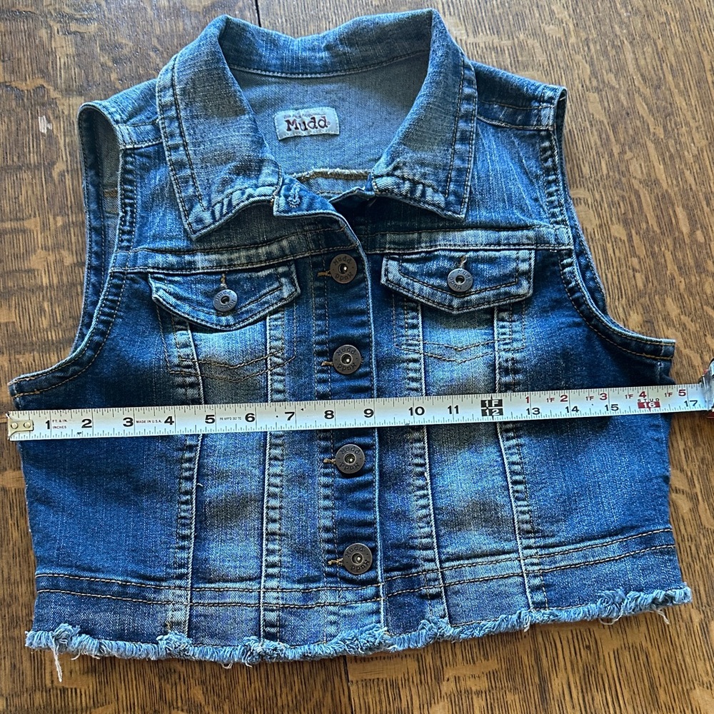 2/$20 Denim MUDD VEST Sleeveless DISTRESSED ROUGH EDGED HEM SZ MED - Picture 9 of 10